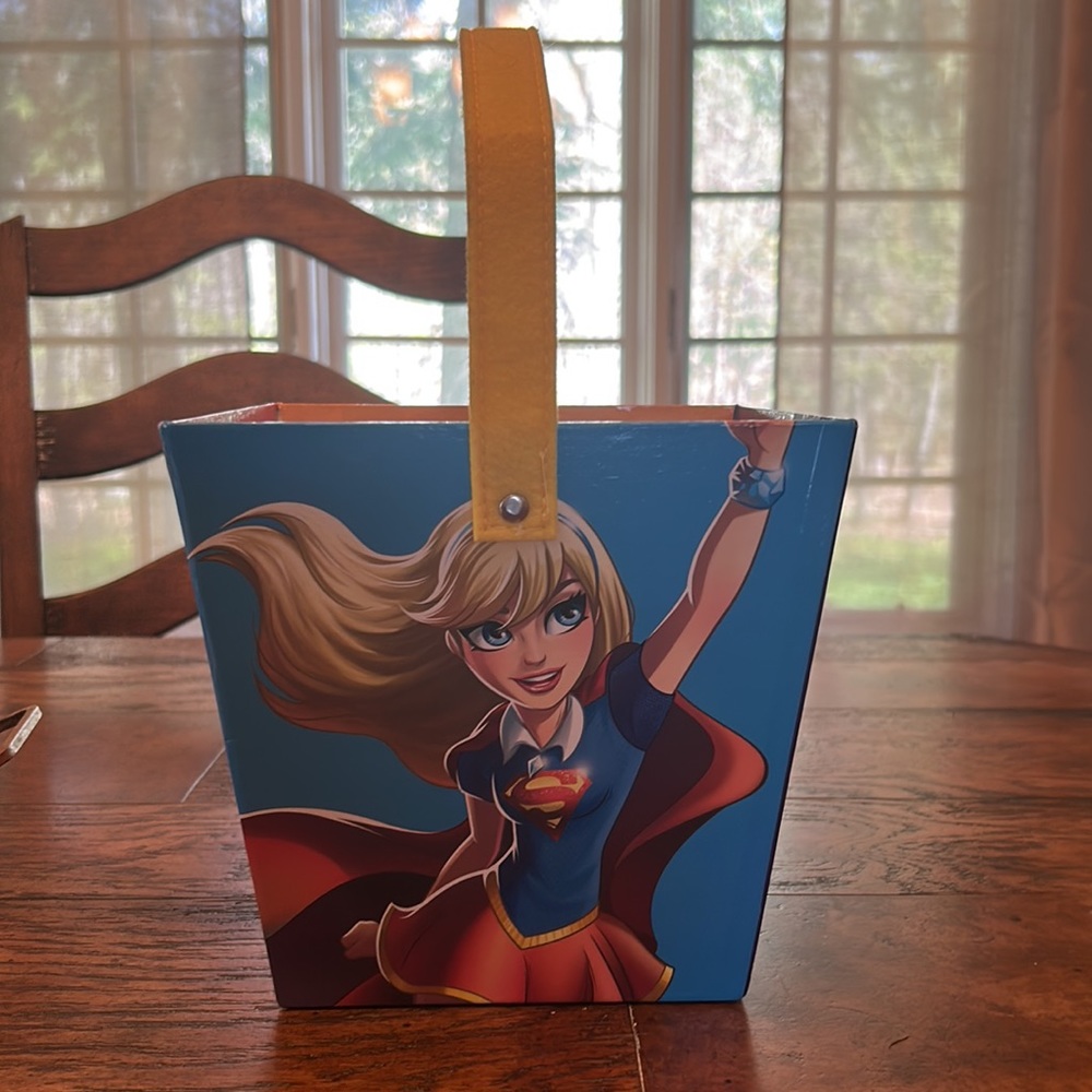 DC Superhero Girls Multifunctional Tote Bucket With Handle - Picture 2 of 8